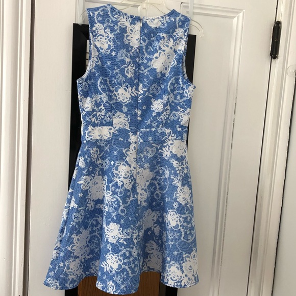 Short dress - Picture 6 of 6